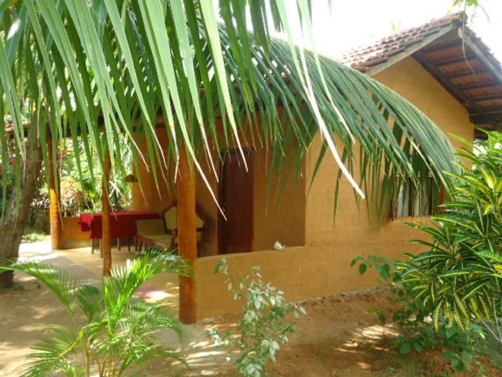 Natural Cabanas Kanattegoda Esterno foto