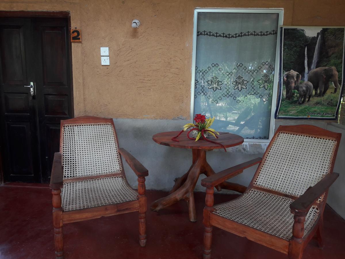 Natural Cabanas Kanattegoda Esterno foto